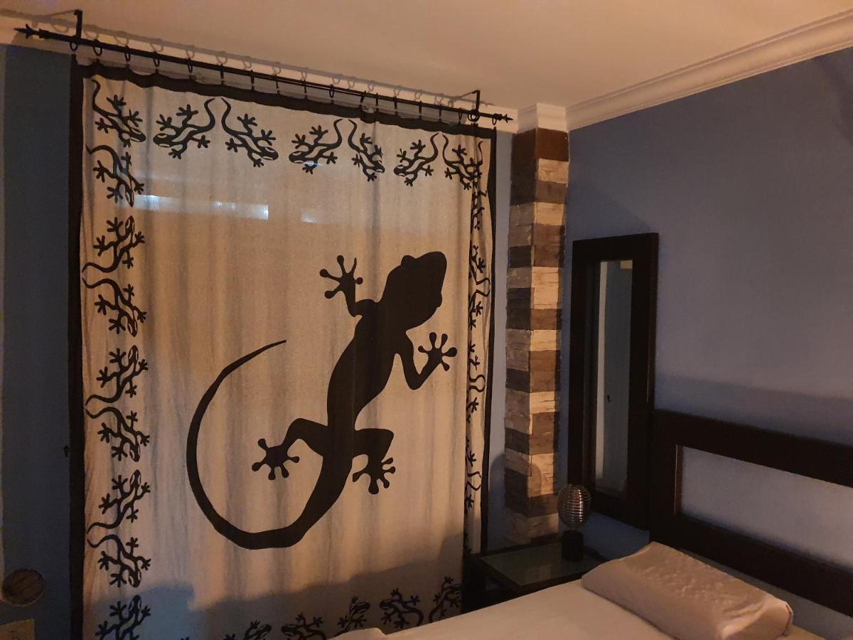 Lizards Lounge - Tanife Apartment Beim Yumbo Плая дел Инглес Екстериор снимка